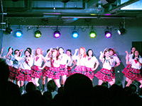 2014-8-9　　岡山
みんな制服を着てAKBメドレー！ AKBになりきってます！