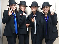 2014-11-2　岡山
シャオチャン先生に振付けしていただいた「Fever」の衣装で♪
このナンバーは明美先生も出演しました！