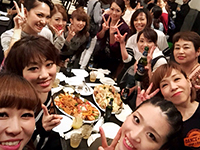 2015-4-2 岡山

男役、娘役に分かれてパフォーマンスしました。